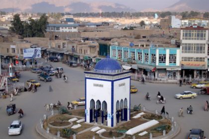 گروه طالبان در قندهار آرایش‌گاه‌های زنانه را مسدود و زنان آرایش‌گر را زندانی ساختند