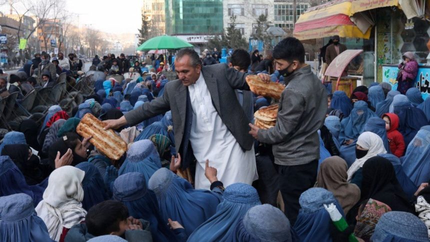 هشدار نهاد «انتراکشن» از گسترش فقر و گرسنگی در افغانستان