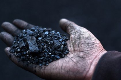 کاهش محصول گمرکی صادرات زغال سنگ از سوی گروه طالبان