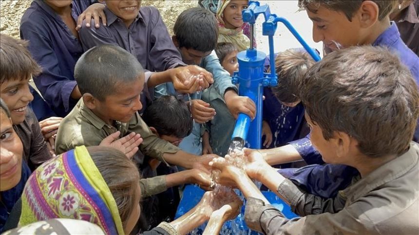 یونیسف زمینه‌ی دست‌رسی دانش‌آموزان مکاتب به آب آشامیدنی را در استان بادغیس فراهم می‌کند