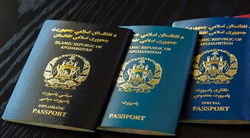 توزیع پاسپورت برای شهروندان افغانستان در سه کشور