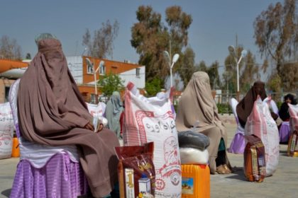 آغاز روند توزیع کمک‌های بشر‌دوستانه از سوی بنیاد ملک سلمان برای نیازمندان در افغانستان