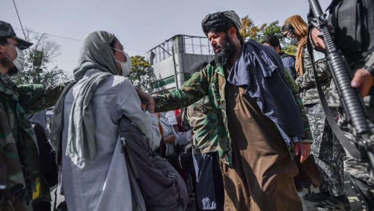 انجمن دیپلمات‌های دولت پیشین: جامعه‌ی زنان در افغانستان با انواع شکنجه‌ها و تبعیض جنسیتی مواجه‌ شده‌است