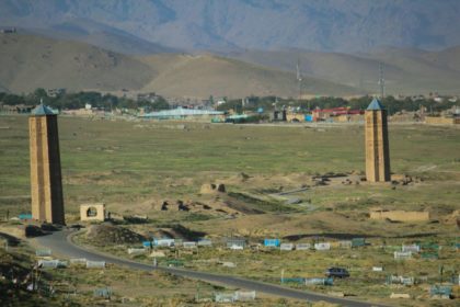 کشته و مجروح‌شدن ۱۱ تن در چند روی‌داد ترافیکی در استان‌های غزنی و غور