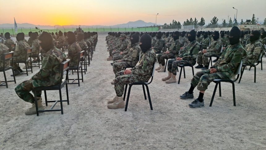 نظامیان پیشین افغانستان: با بازگشت دوباره به کشور در خطر مرگ قرار می‌گیریم