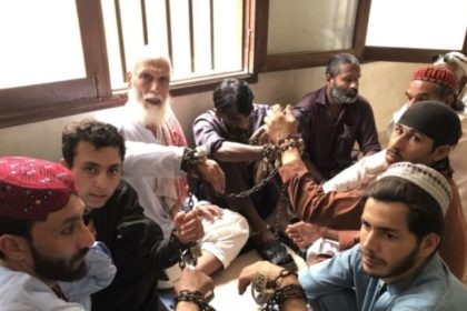 بازداشت صدها مهاجر افغانستانی در پاکستان قبل از زمان تعیین‌شده