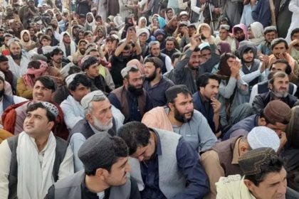 صدها تن در پاکستان به‌وضع محدودیت رفت‌و‌آمد افغانستانی‌ها به‌این کشور اعتراض کردند