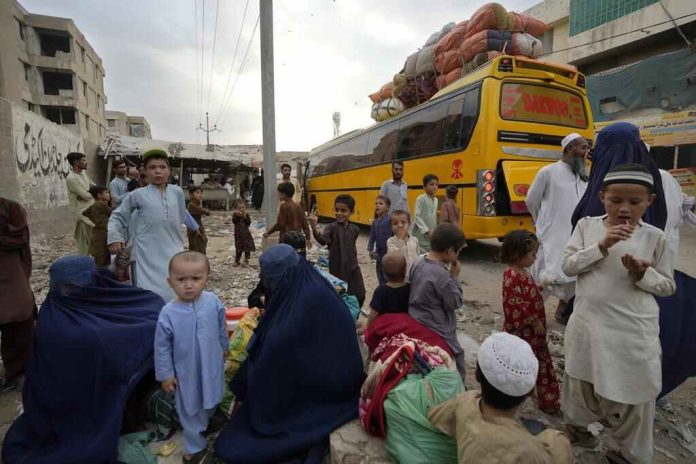 دولت پاکستان اقدام به‌تخریب محل بود‌و‌باش مهاجران افغانستانی در این کشور کرد