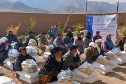 برنامه‌ی جهانی غذا از توزیع کمک به بیش از پنج‌هزار خانواده‌‌ی نیازمند در استان غور خبر داد