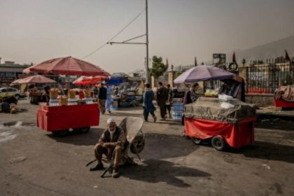 اقتصاد افغانستان بار دیگر به لبه‌ی پرت‌گاه نزدیک می‌شود