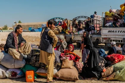ملاهبت‌الله: مهاجران اخراج‌شده از پاکستان در پنج استان شمال جابه‌جا شوند
