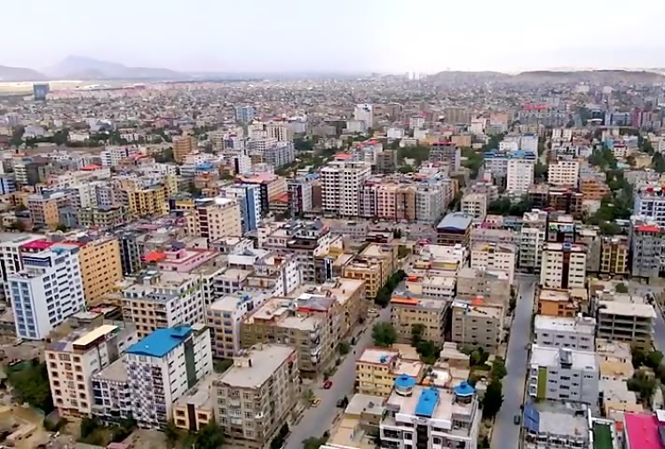 زورگیری گروه طالبان به بهانه‌ی کمک به مهاجران اخراج‌شده از شهروندان کابل