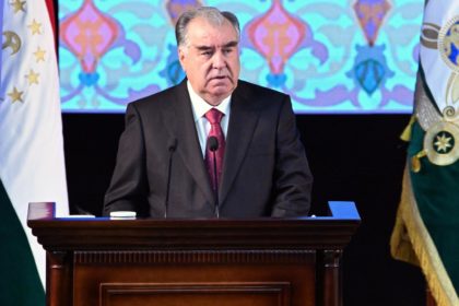 رییس‌جمهور تاجیکستان دستور چاپ و انتشار گسترده‌ای شاه‌نامه‌ی فردوسی را صادر کرد