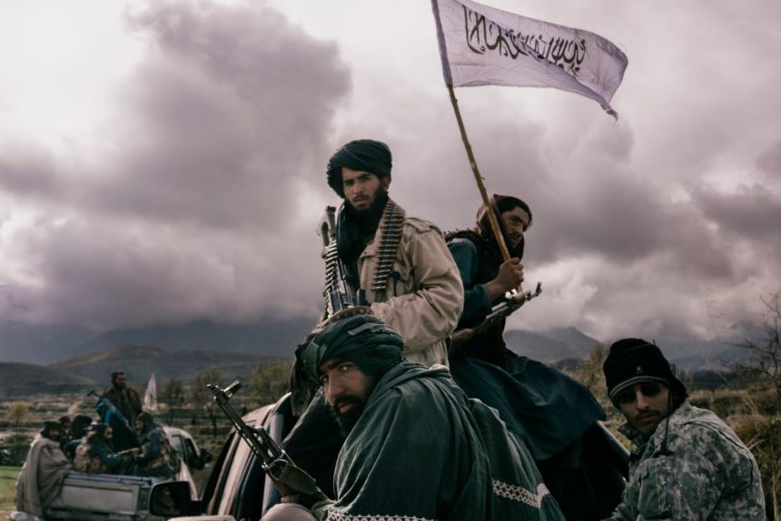 باشندگان غرب افغانستان: گروه طالبان با انحصار قدرت آخرین روزهای‌شان را سپری می‌کنند