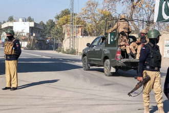 حمله بر دیره‌ی اسماعیل‌خان؛ پاکستان: دو مهاجم انتحاری افغانستانی بودند