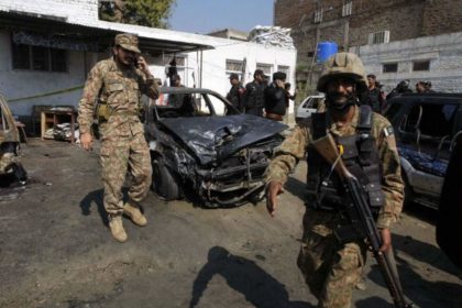 حمله‌ی ‏انتحاری در خیبرپختون‌خوای‌ پاکستان؛ ۲۴ سرباز پاکستانی و ۲۷ شبه‌نظامی کُشته شدند