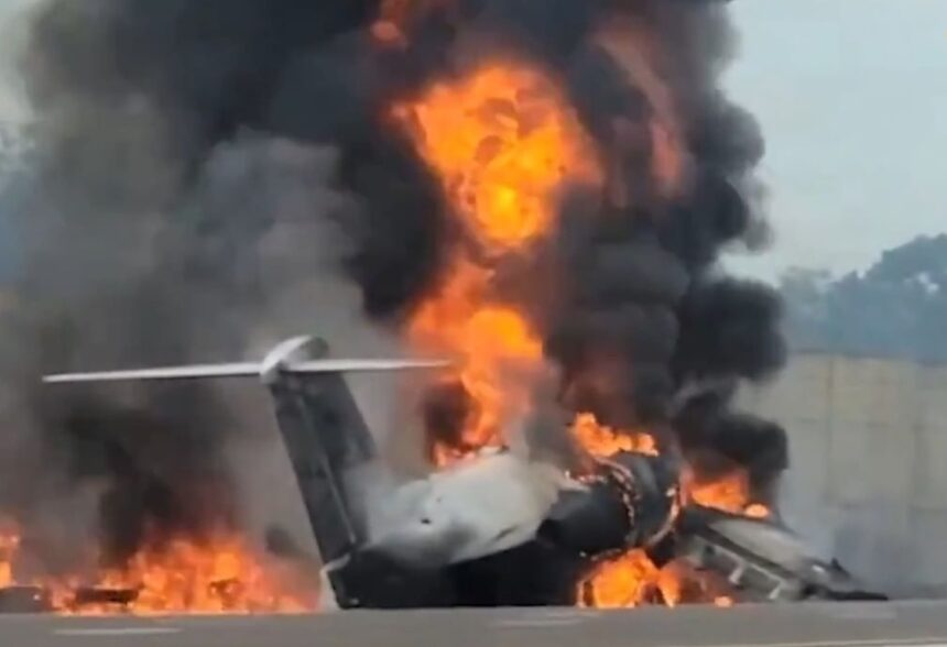 از اثر سقوط یک هواپیما در آمریکا دو تن جان‌باختند