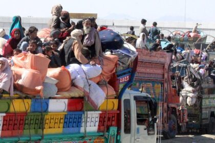بیش از ۵۰ هزار مهاجر افغانستانی طی دو هفته‌ی اخیر از ایران و پاکستان اخراج شدند