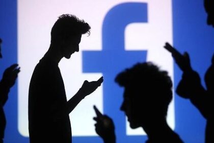 سناتور آمریکایی خطاب به زاکربرگ: فیس‌بوک مردم را به قتل می‌رساند