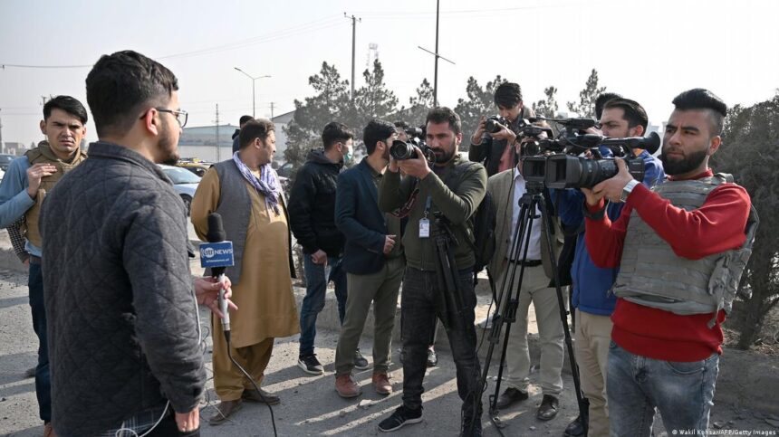رییس اداره‌ی دعوت و ارشاد طالبان خطاب به خبرنگاران: ریش بگذارید