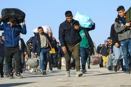 در یک شبانه‌روز گذشته بیش از یک هزار مهاجر افغانستانی از ایران اخراج شده و به کشور برگشته‌اند