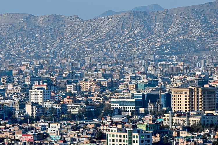 زنان کابل نمی‌توانند به‌دلیل ترس از گروه طالبان از خانه بیرون شوند