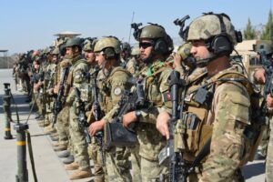آمادگی نظامیان حکومت پیشین در برابر گروه طالبان