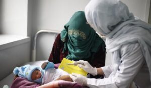 سازمان ملل در افغانستان از ابتلای بیش از دو میلیون زن باردار به سوءتغذیه خبر داد