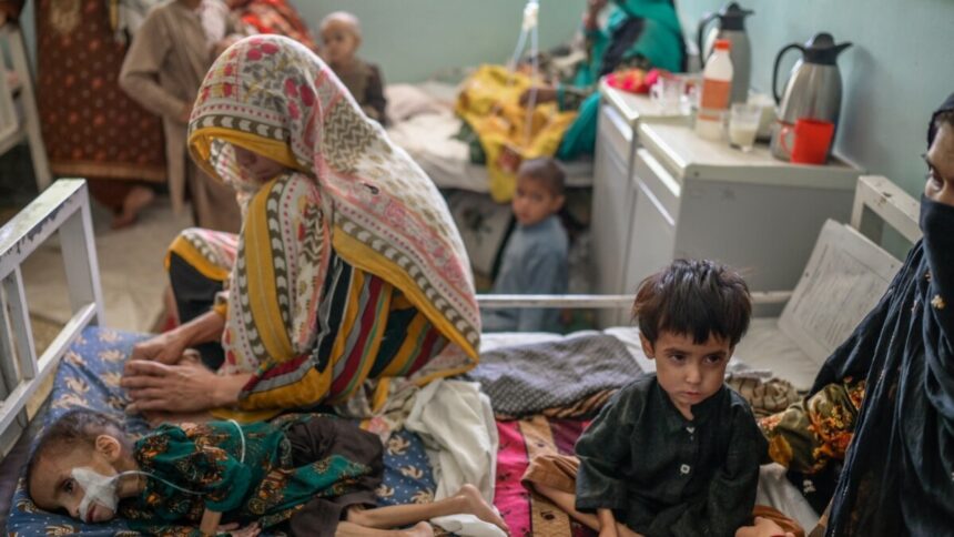 یونیسف از درمان بیش از ۷۰۰ هزار کودک مبتلا به سوء‌تغذیه در افغانستان خبر داد