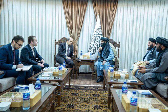 وزیر داخله‌ی گروه طالبان با سفیر روسیه دیدار کرد