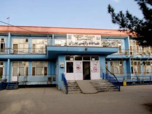 حدود ۴۰ درصد معاشات پزشکان بیمارستان استانی پروان توسط موسسه‌ی کف ربوده شد