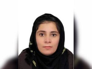زنان معترض نسبت به وضعیت‌ بد صحی منیژه صدیقی در زندان طالبان ابراز نگرانی کردند