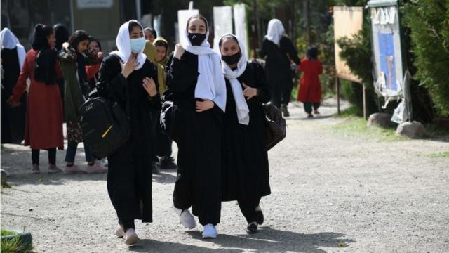 سلطان برکات: گروه طالبان نمی‌توانند شرایط بازگشت دختران به مکتب را فراهم بسازند