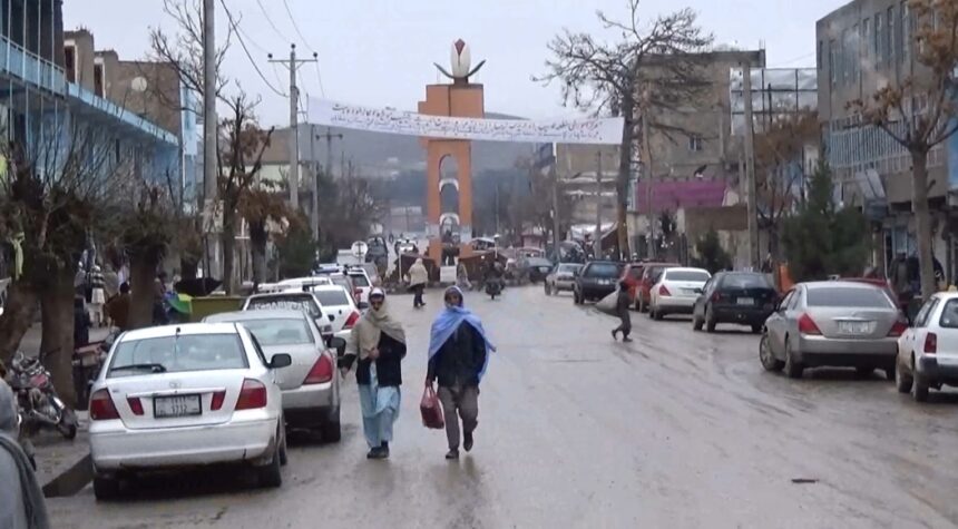 در درگیری برسر توزیع کمک‌ها در بادغیس ۱۵ نفر زخمی شد